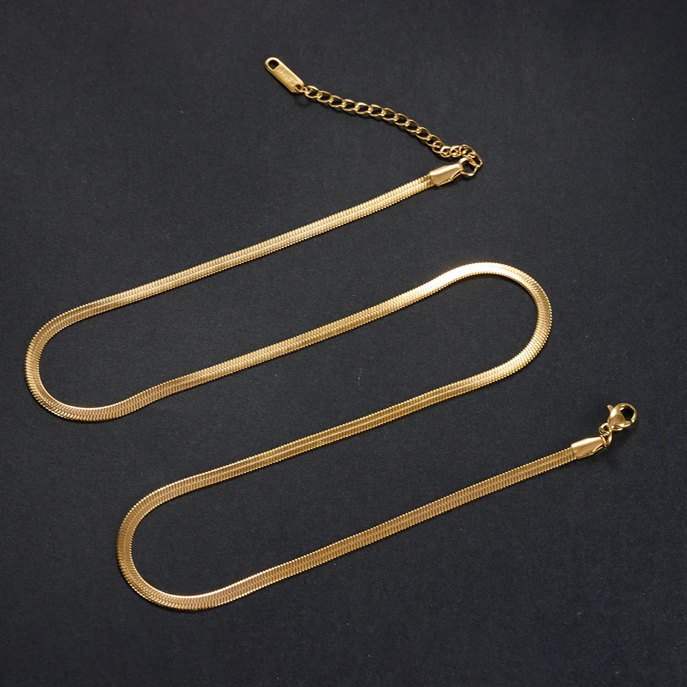 Elegant Gold Snake Necklace
