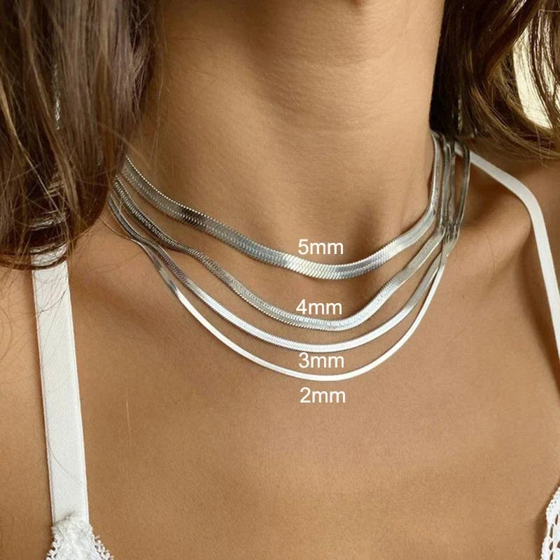 Elegant Gold Snake Necklace